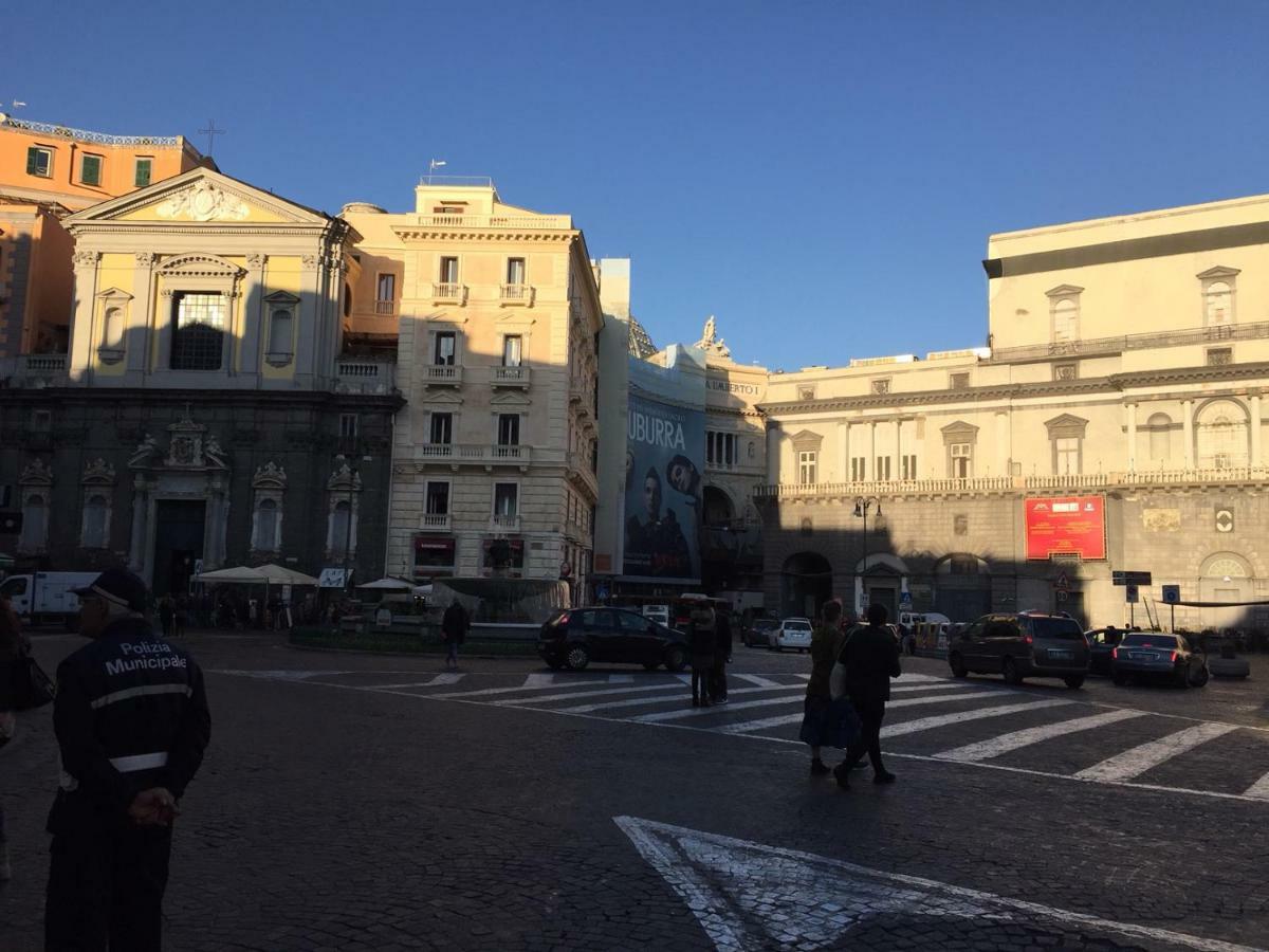Appartamentino 116 Via Chiaia Napoli Eksteriør billede